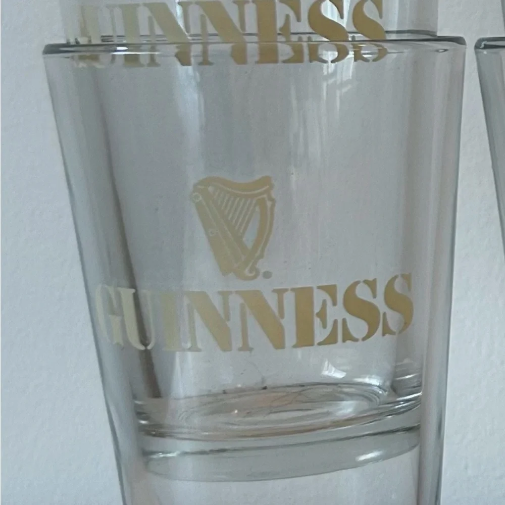 Guinness Beer Pint Glasses Set =2
